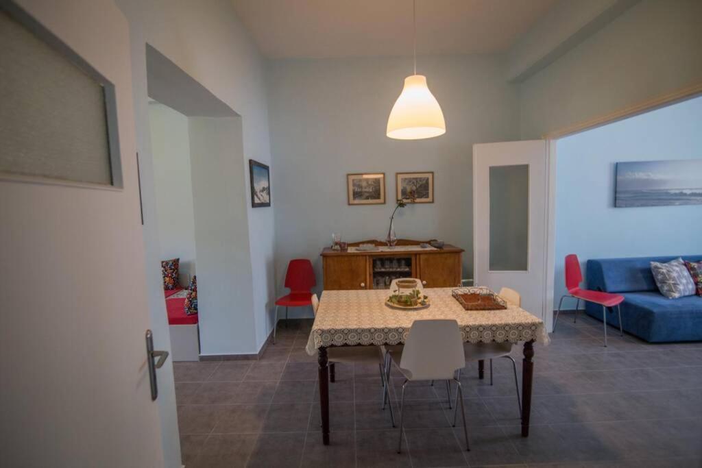 Villa Ανακαινισμενη Μονοκατοικια 125 Τμ Στο Κεντρο Με Κηπο Mesolóngion Esterno foto